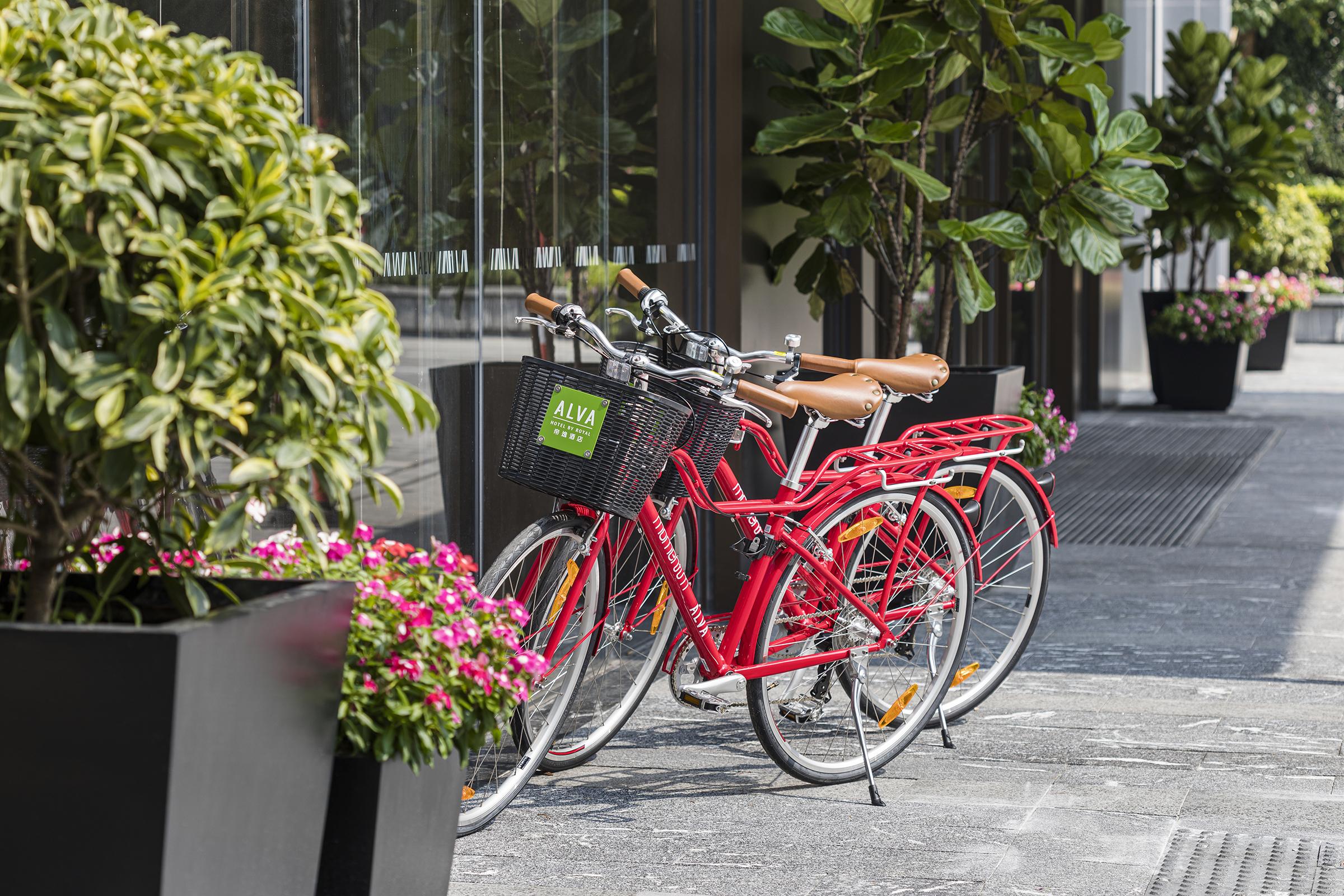 Alva Hotel By Royal Hong Kong Esterno foto Lime bikes in London